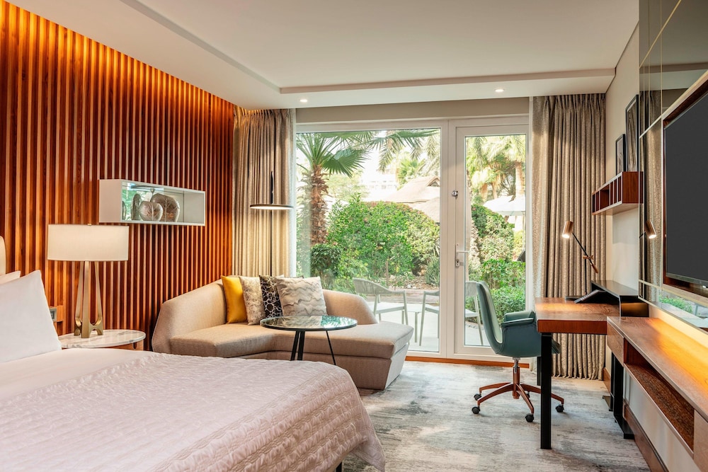 Le Meridien Dubai Hotel & Conference Centre — Hotel rooms in Dubai