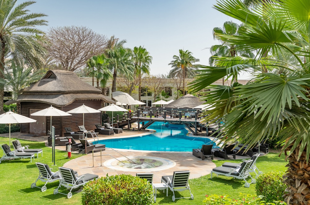 Le Meridien Dubai Hotel & Conference Centre — Swimming pool in Dubai