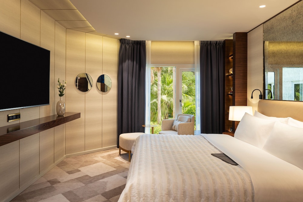 Le Meridien Dubai Hotel & Conference Centre — Hotel rooms in Dubai