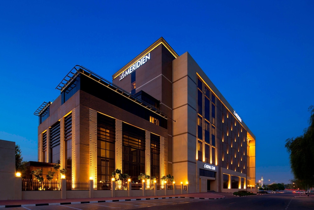 Le Meridien Dubai Hotel & Conference Centre — Hotel building in Dubai