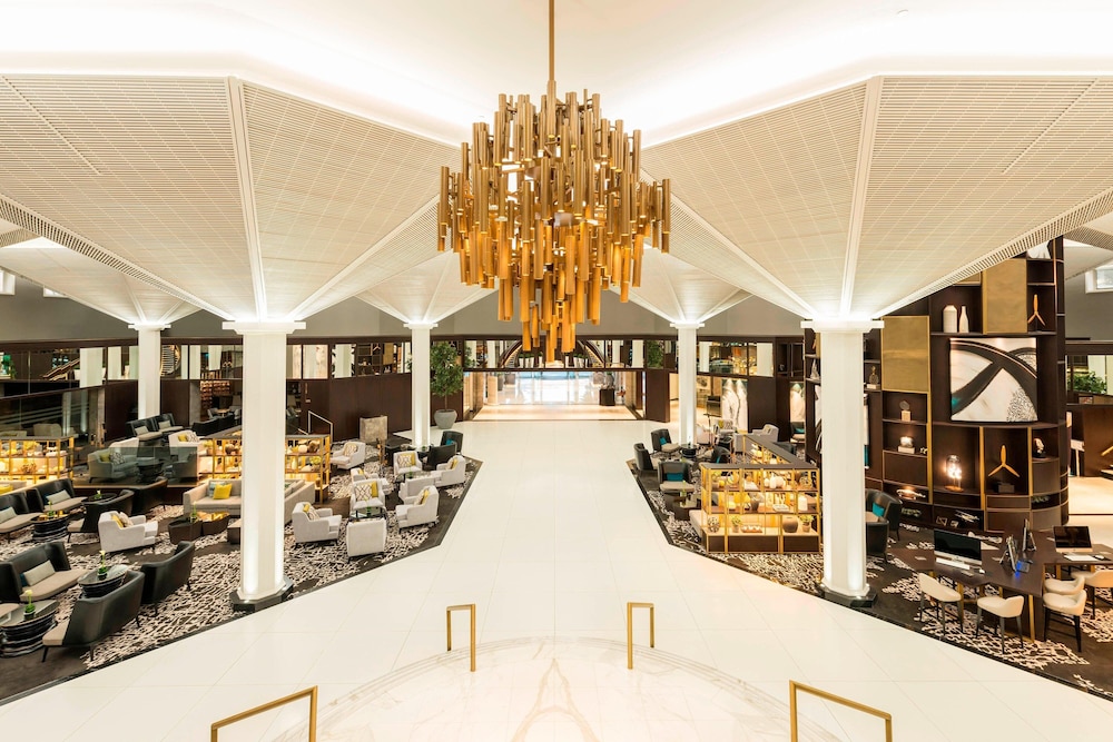 Le Meridien Dubai Hotel & Conference Centre — Hotel building in Dubai