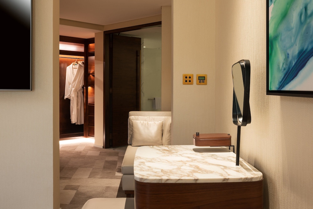Le Meridien Dubai Hotel & Conference Centre — Hotel rooms in Dubai