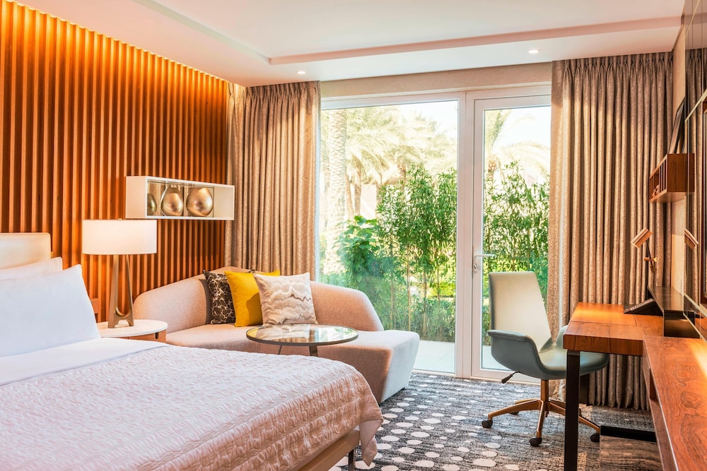 Le Meridien Dubai Hotel & Conference Centre — Hotel rooms in Dubai