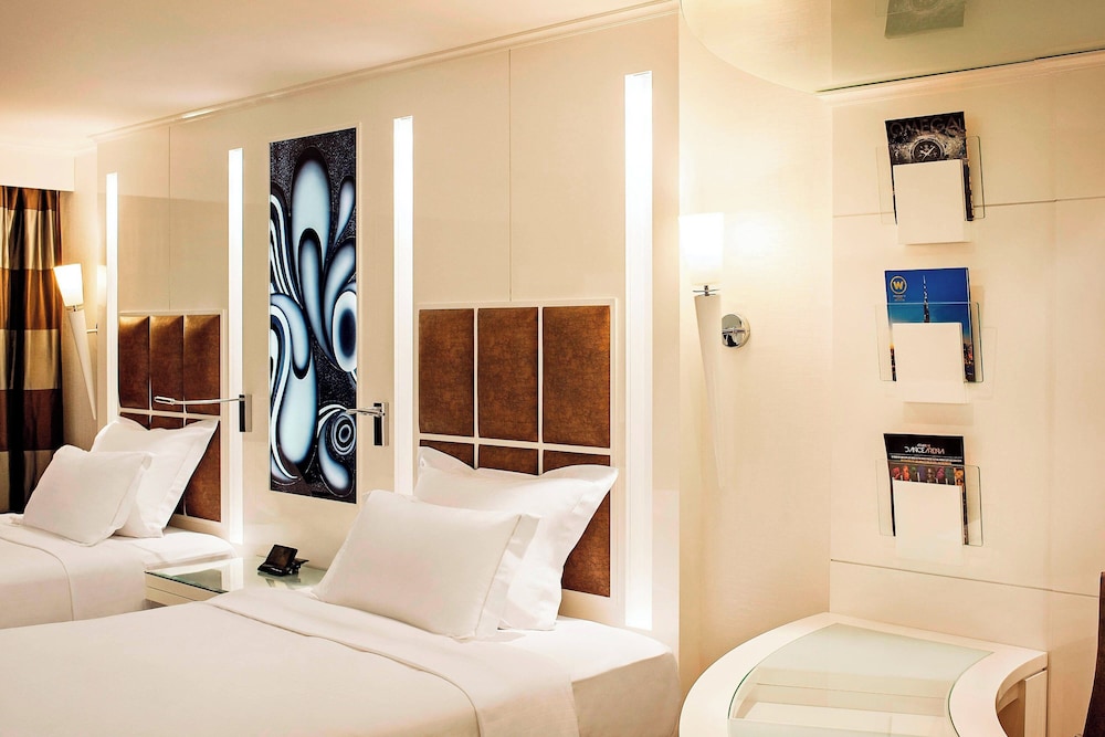 Le Meridien Dubai Hotel & Conference Centre — Hotel rooms in Dubai