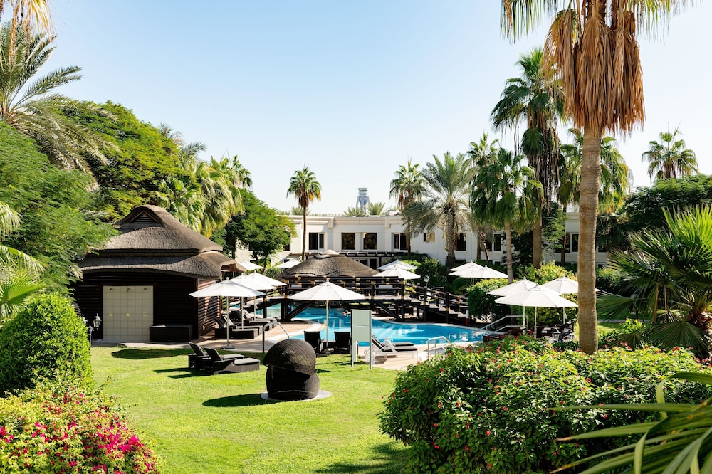 Le Meridien Dubai Hotel & Conference Centre — Swimming pool in Dubai