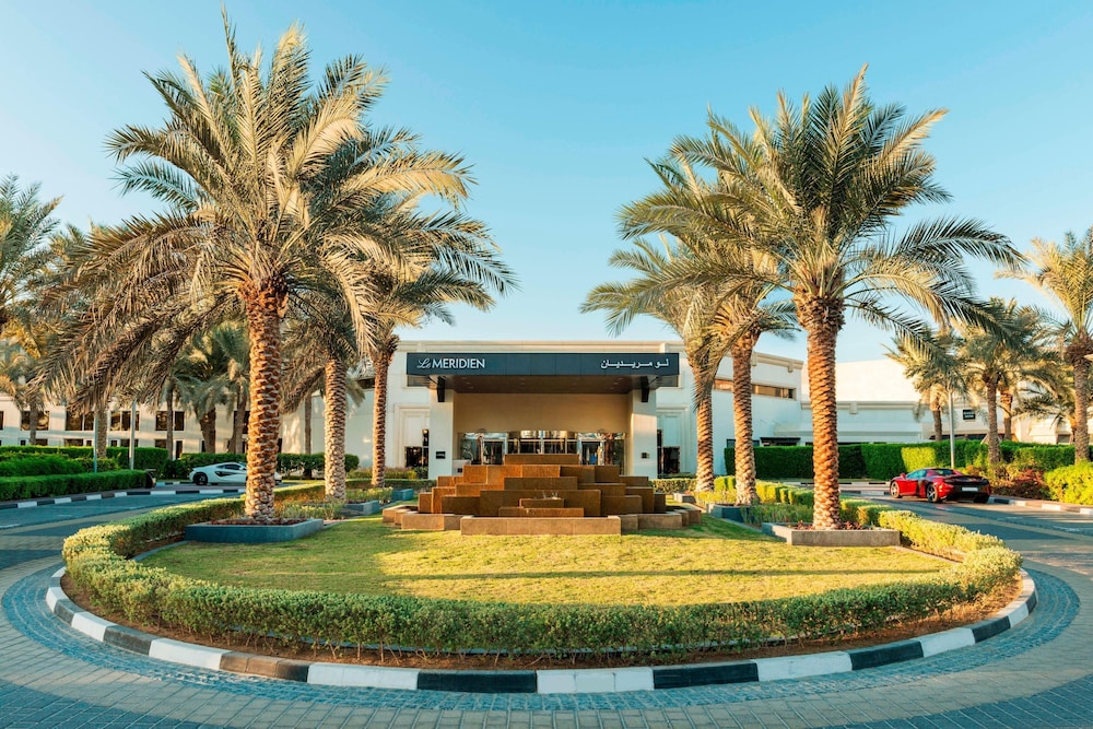 Le Meridien Dubai Hotel & Conference Centre — Hotel building in Dubai
