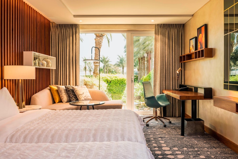 Le Meridien Dubai Hotel & Conference Centre — Hotel rooms in Dubai