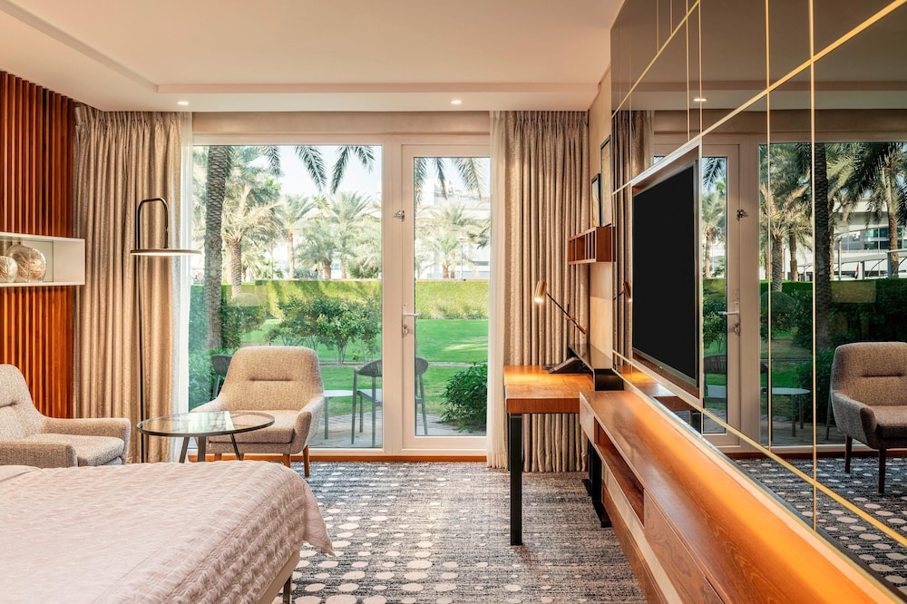 Le Meridien Dubai Hotel & Conference Centre — Hotel rooms in Dubai