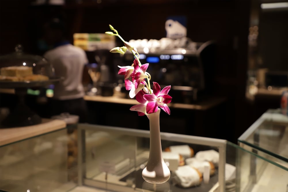 Majestic City Retreat Hotel — Restaurant & bars in Dubai