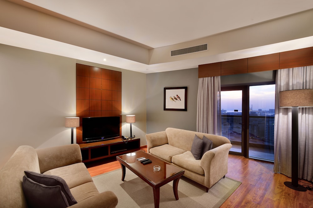 Majestic City Retreat Hotel — Hotel rooms in Dubai