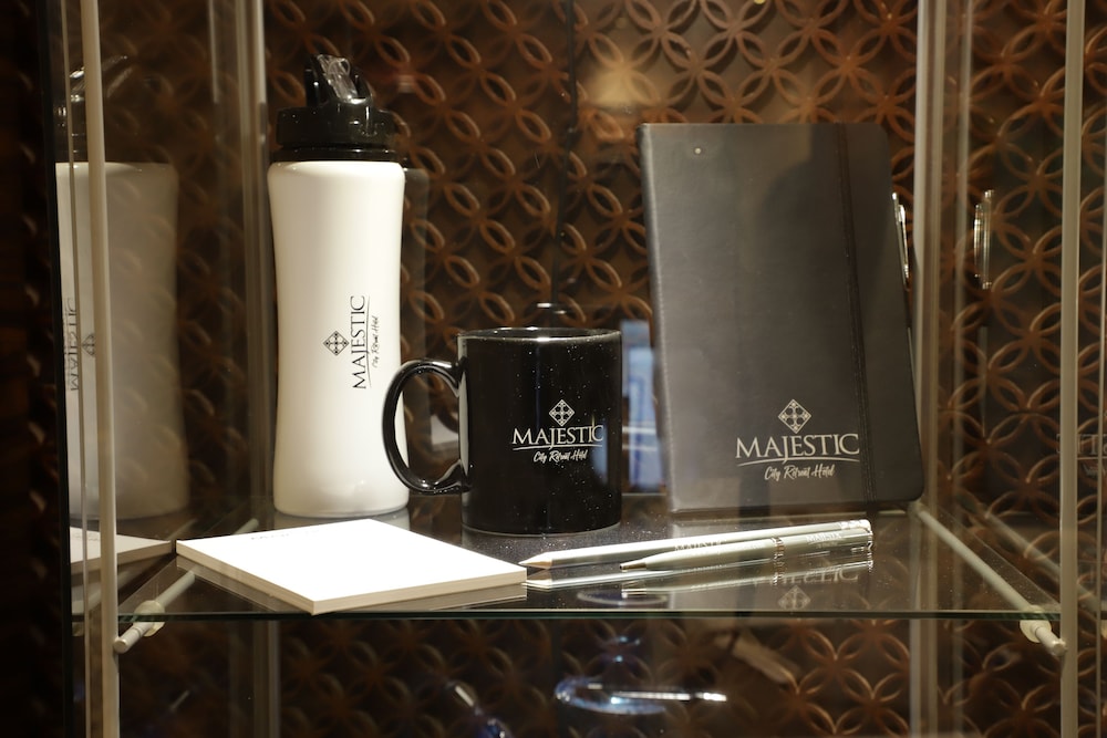 Majestic City Retreat Hotel — Restaurant & bars in Dubai