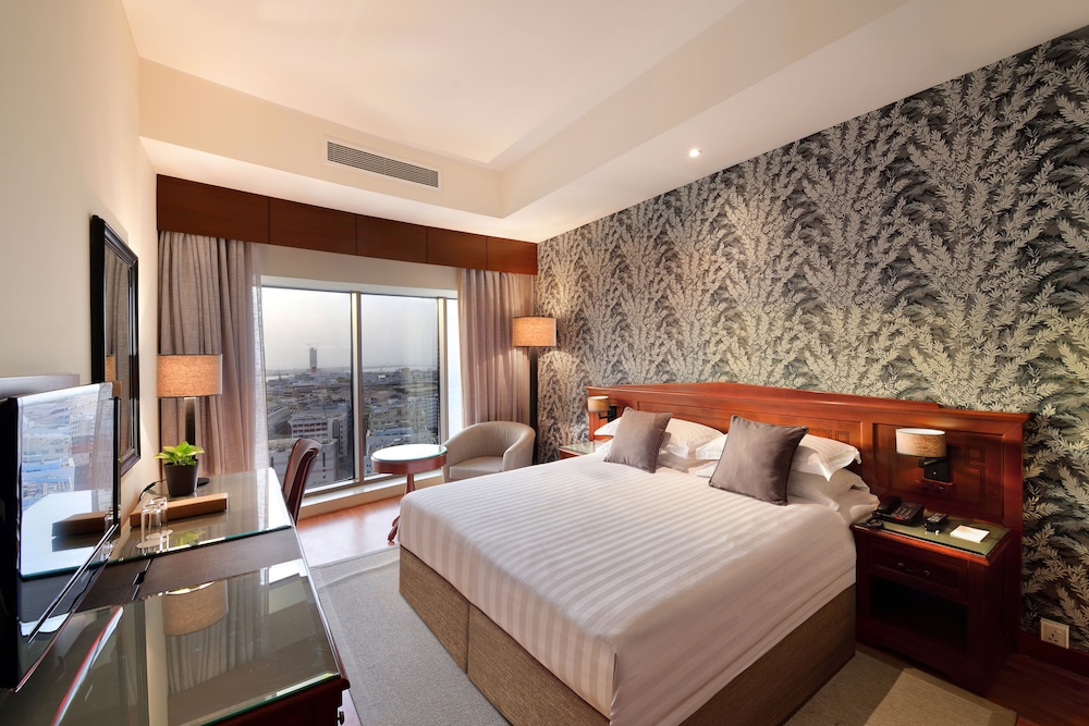 Majestic City Retreat Hotel — Hotel rooms in Dubai