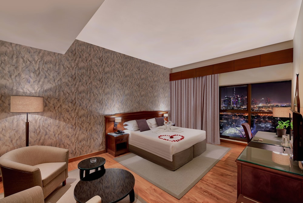 Majestic City Retreat Hotel — Hotel rooms in Dubai