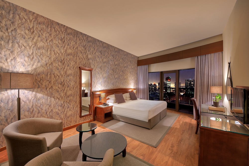 Majestic City Retreat Hotel — Hotel rooms in Dubai