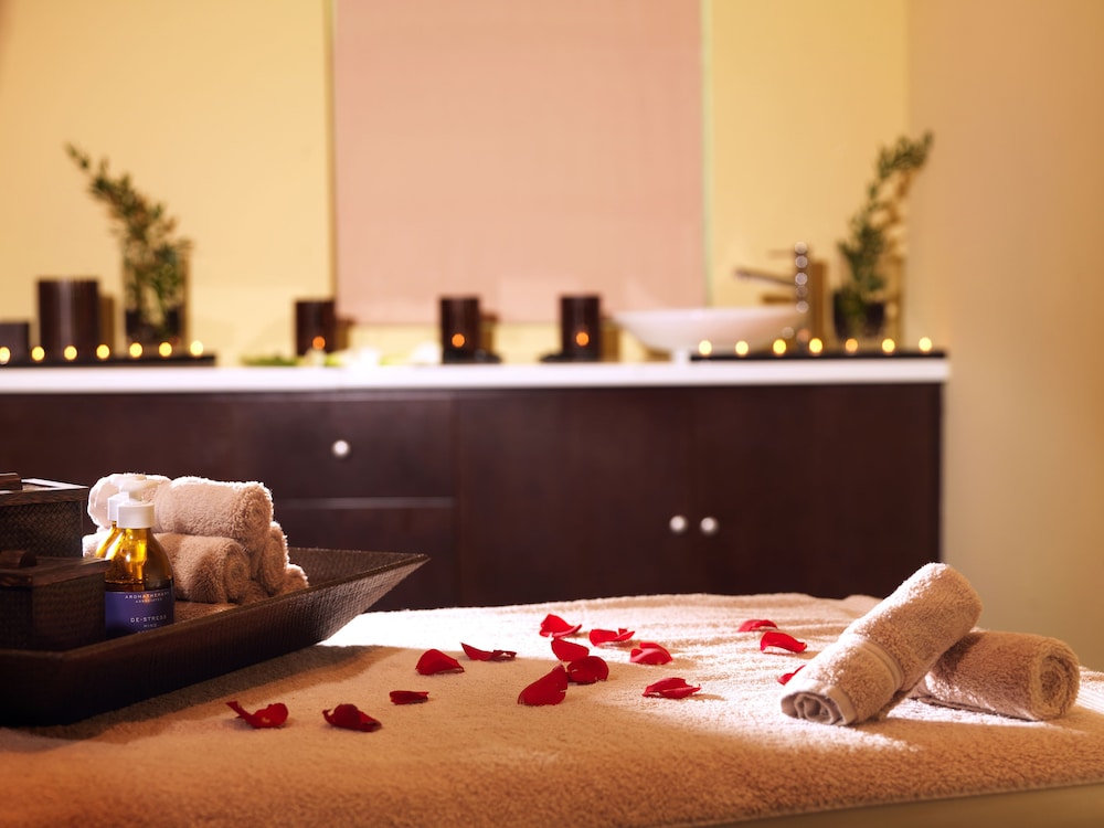Radisson Blu Hotel, Dubai Barsha Heights — Spa in Dubai