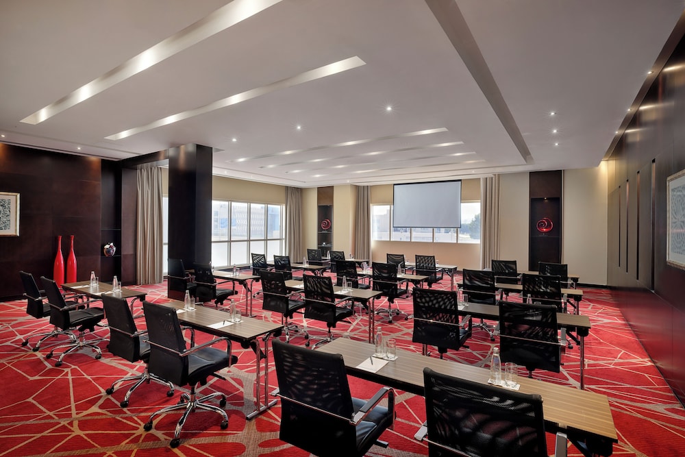 Radisson Blu Hotel, Dubai Barsha Heights — Hotel building in Dubai