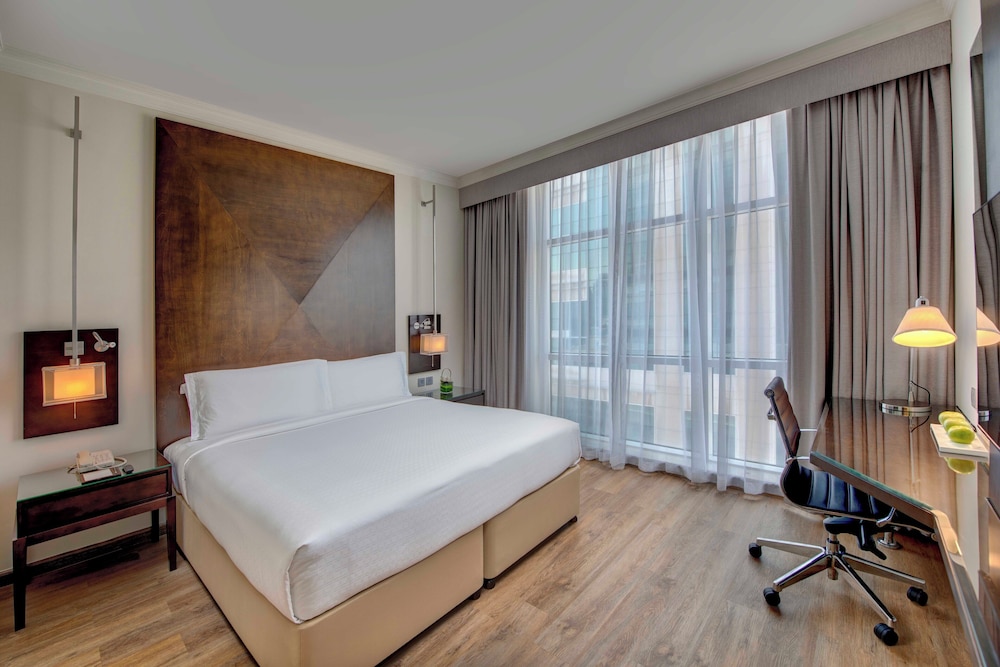 Radisson Blu Hotel, Dubai Barsha Heights — Hotel rooms in Dubai