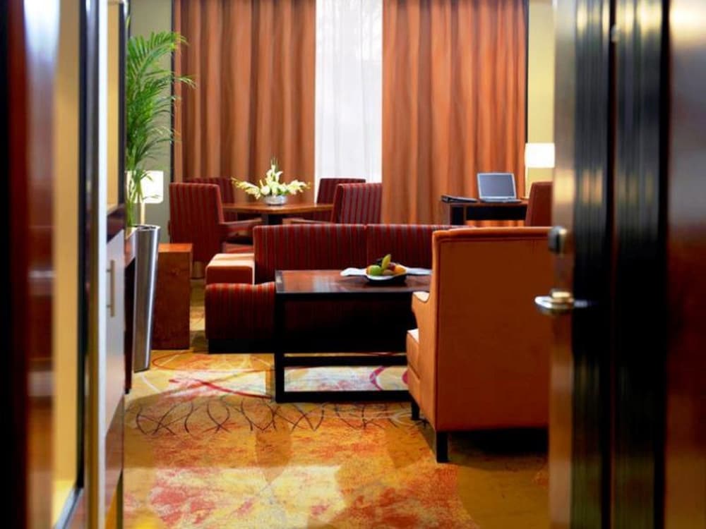 Millennium Airport Hotel Dubai — Hotel rooms in Dubai