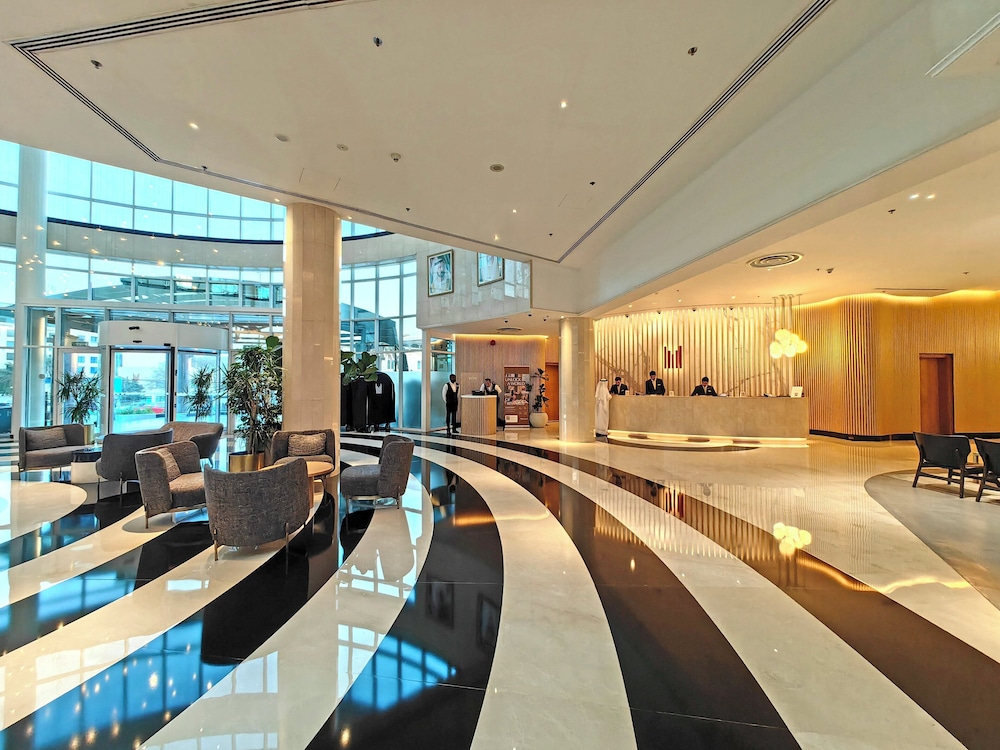 Millennium Airport Hotel Dubai — Hotel building in Dubai