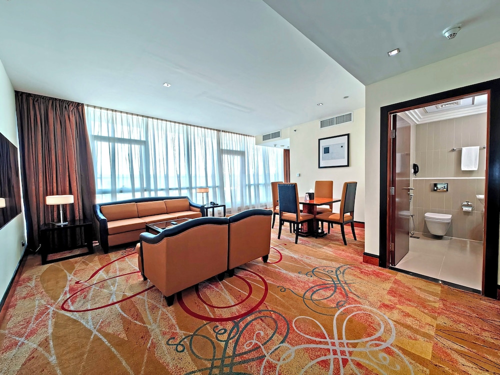 Millennium Airport Hotel Dubai — Hotel rooms in Dubai