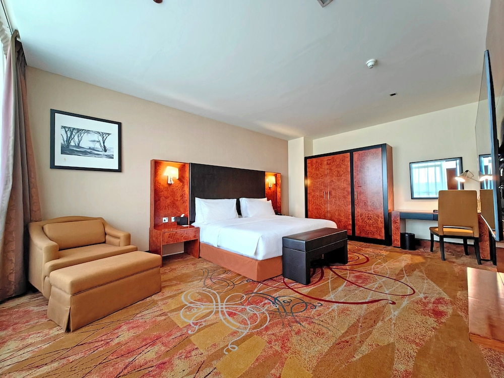 Millennium Airport Hotel Dubai — Hotel rooms in Dubai
