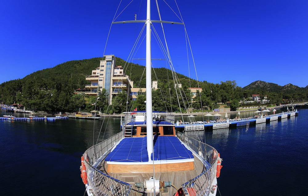 Labranda Mares Marmaris - All Inclusive — Hotel building in Marmaris, Mugla