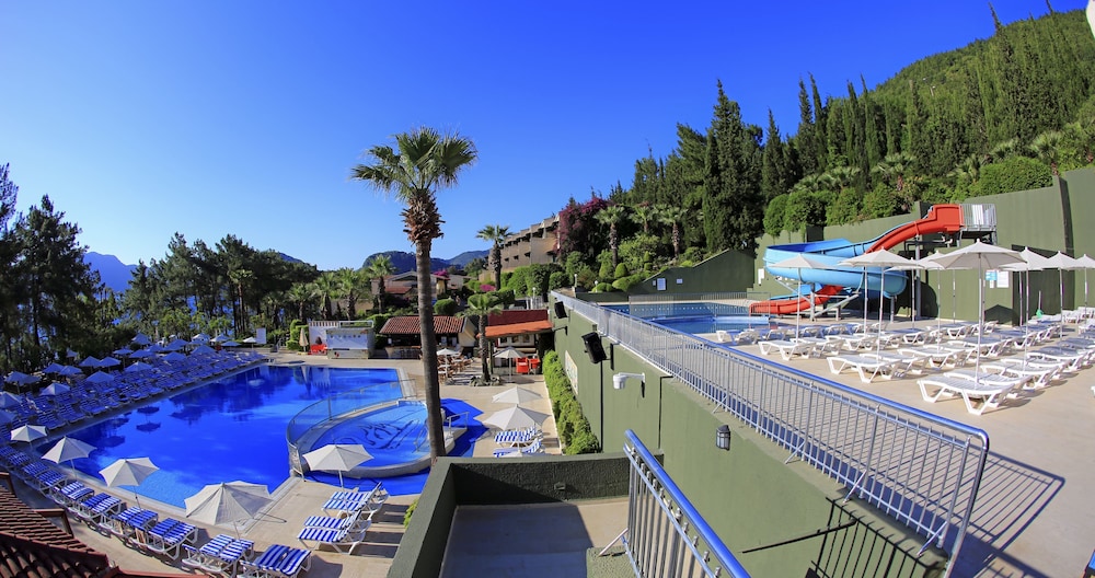 Labranda Mares Marmaris - All Inclusive — Swimming pool in Marmaris, Mugla