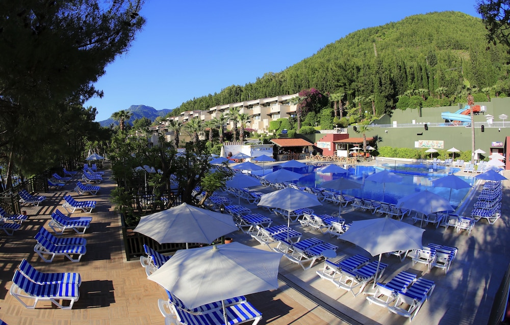 Labranda Mares Marmaris - All Inclusive — Swimming pool in Marmaris, Mugla