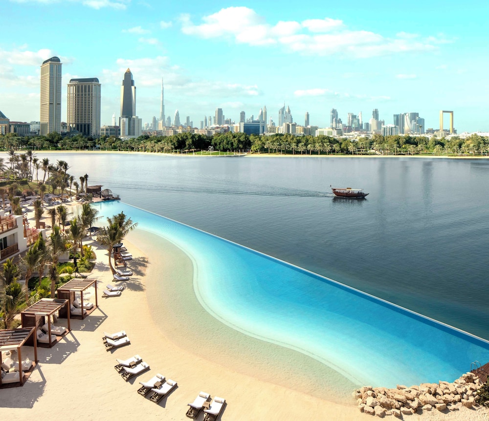 Park Hyatt Dubai — Swimming pool in Dubai