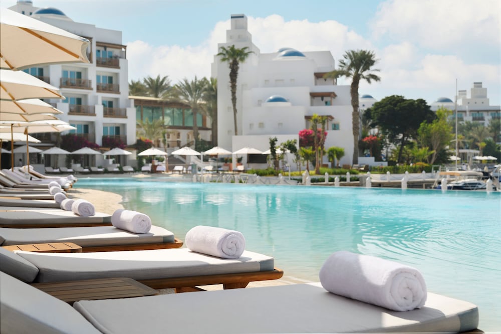 Park Hyatt Dubai — Swimming pool in Dubai