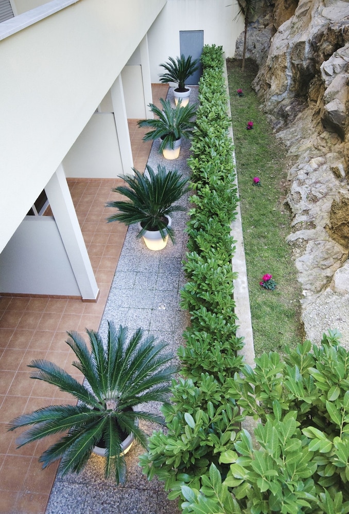 The Residence — Hotel building in Podstrana, Split-Dalmatia