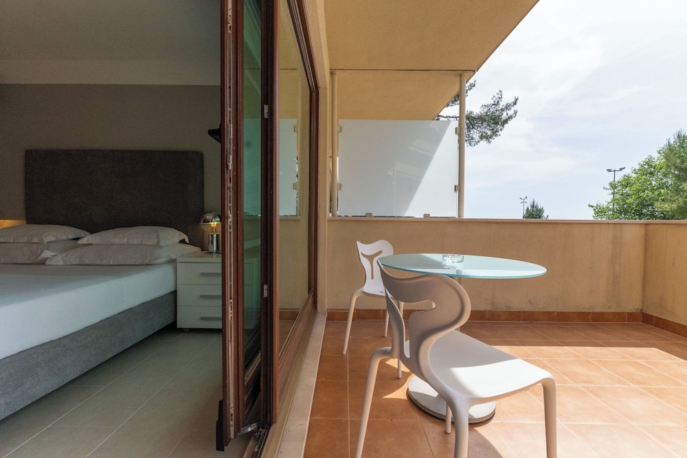 The Residence — Hotel rooms in Podstrana, Split-Dalmatia