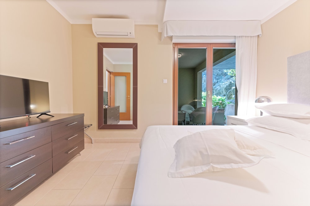The Residence — Hotel rooms in Podstrana, Split-Dalmatia