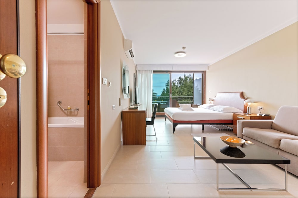 The Residence — Hotel rooms in Podstrana, Split-Dalmatia