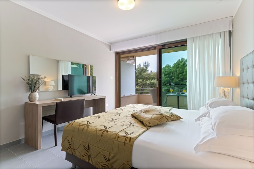 The Residence — Hotel rooms in Podstrana, Split-Dalmatia