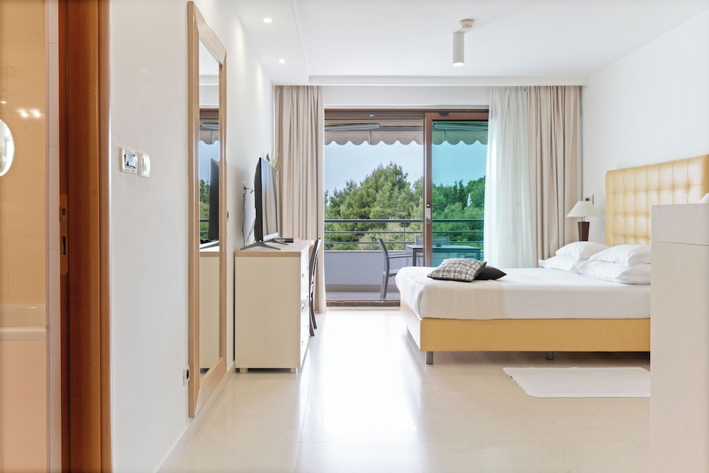 The Residence — Hotel rooms in Podstrana, Split-Dalmatia
