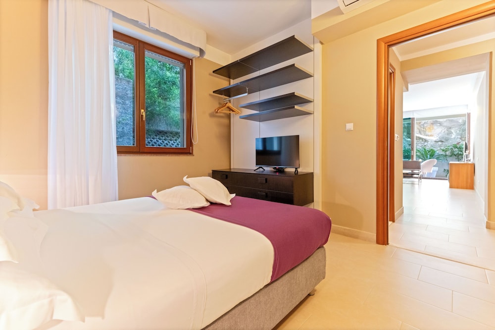 The Residence — Hotel rooms in Podstrana, Split-Dalmatia