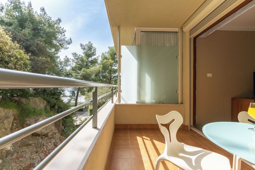 The Residence — Hotel rooms in Podstrana, Split-Dalmatia