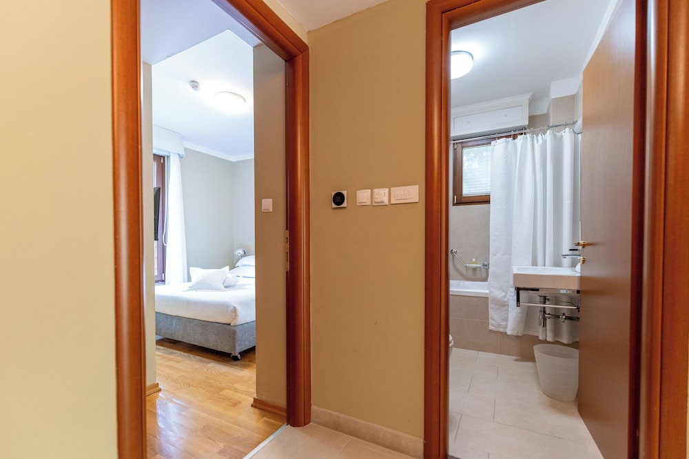 The Residence — Hotel rooms in Podstrana, Split-Dalmatia