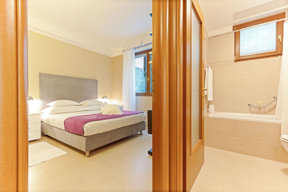 The Residence — Hotel rooms in Podstrana, Split-Dalmatia