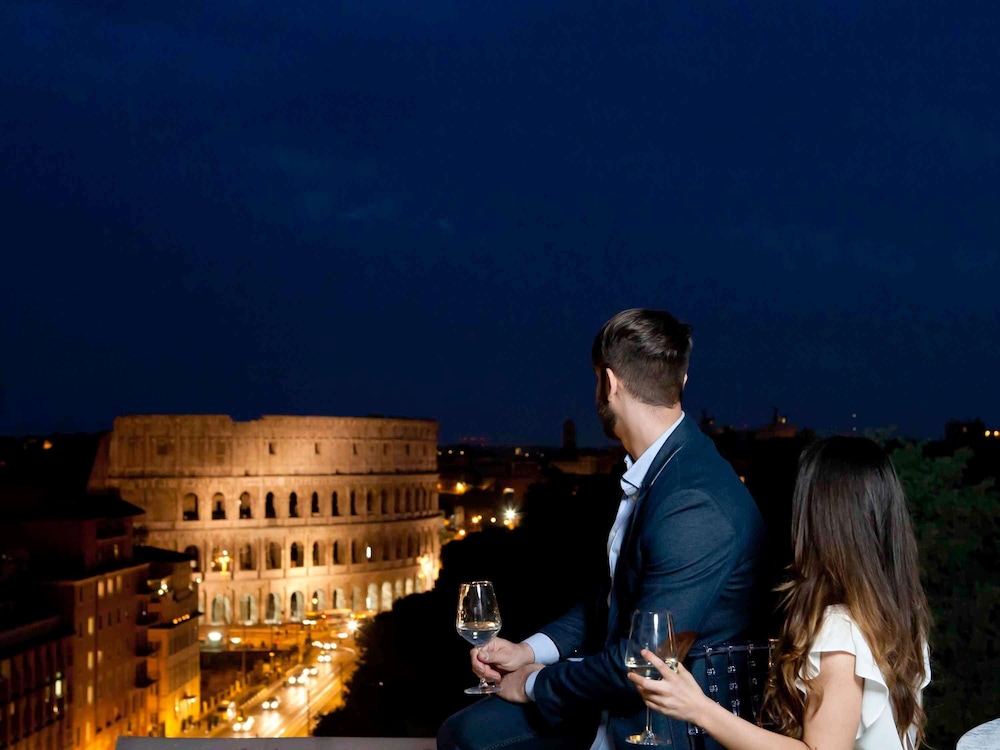 Mercure Roma Centro Colosseo — Hotel building in Rome, Lazio