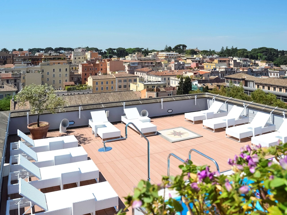 Mercure Roma Centro Colosseo — Restaurant & bars in Rome, Lazio
