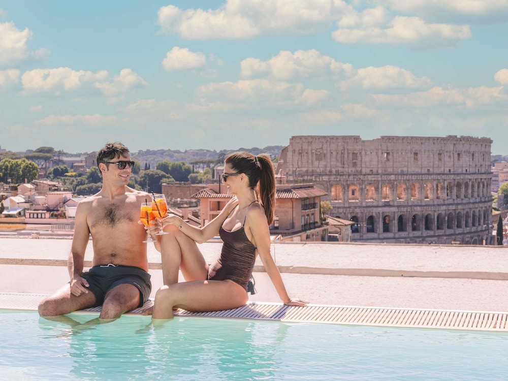 Mercure Roma Centro Colosseo — Swimming pool in Rome, Lazio