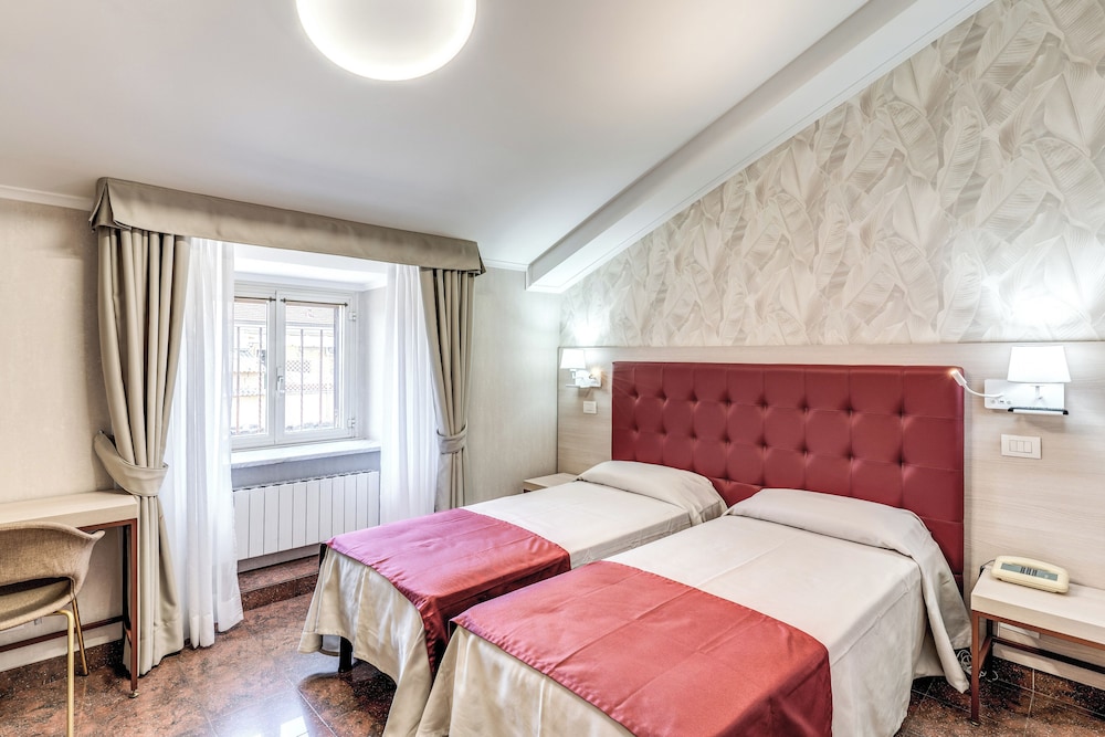 Hotel Milo — Hotel rooms in Rome, Lazio