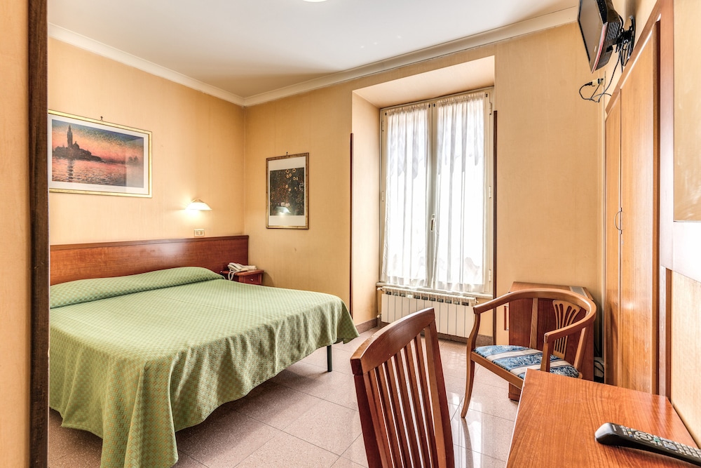 Hotel Milo — Hotel rooms in Rome, Lazio