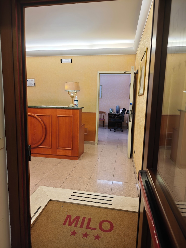 Hotel Milo — Hotel building in Rome, Lazio