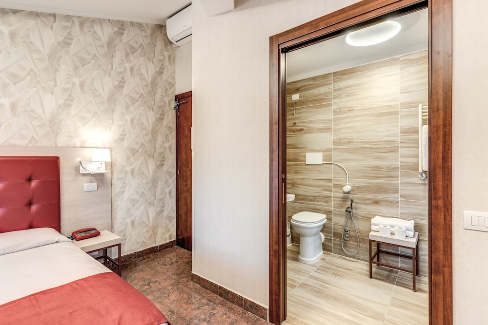 Hotel Milo — Hotel rooms in Rome, Lazio