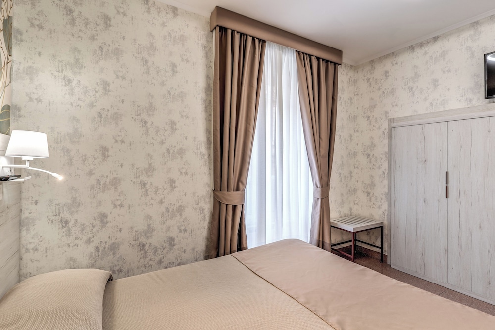 Hotel Milo — Hotel rooms in Rome, Lazio