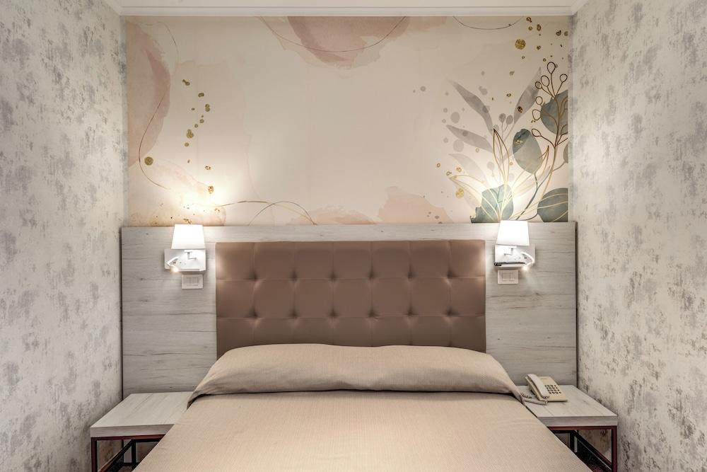 Hotel Milo — Hotel rooms in Rome, Lazio