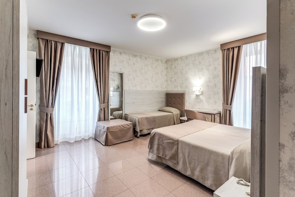 Hotel Milo — Hotel rooms in Rome, Lazio